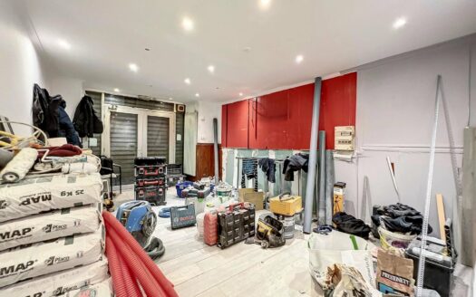Local commercial à louer, 27 m² – 92110